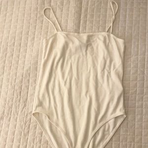 Whit spaghetti strap body suit
